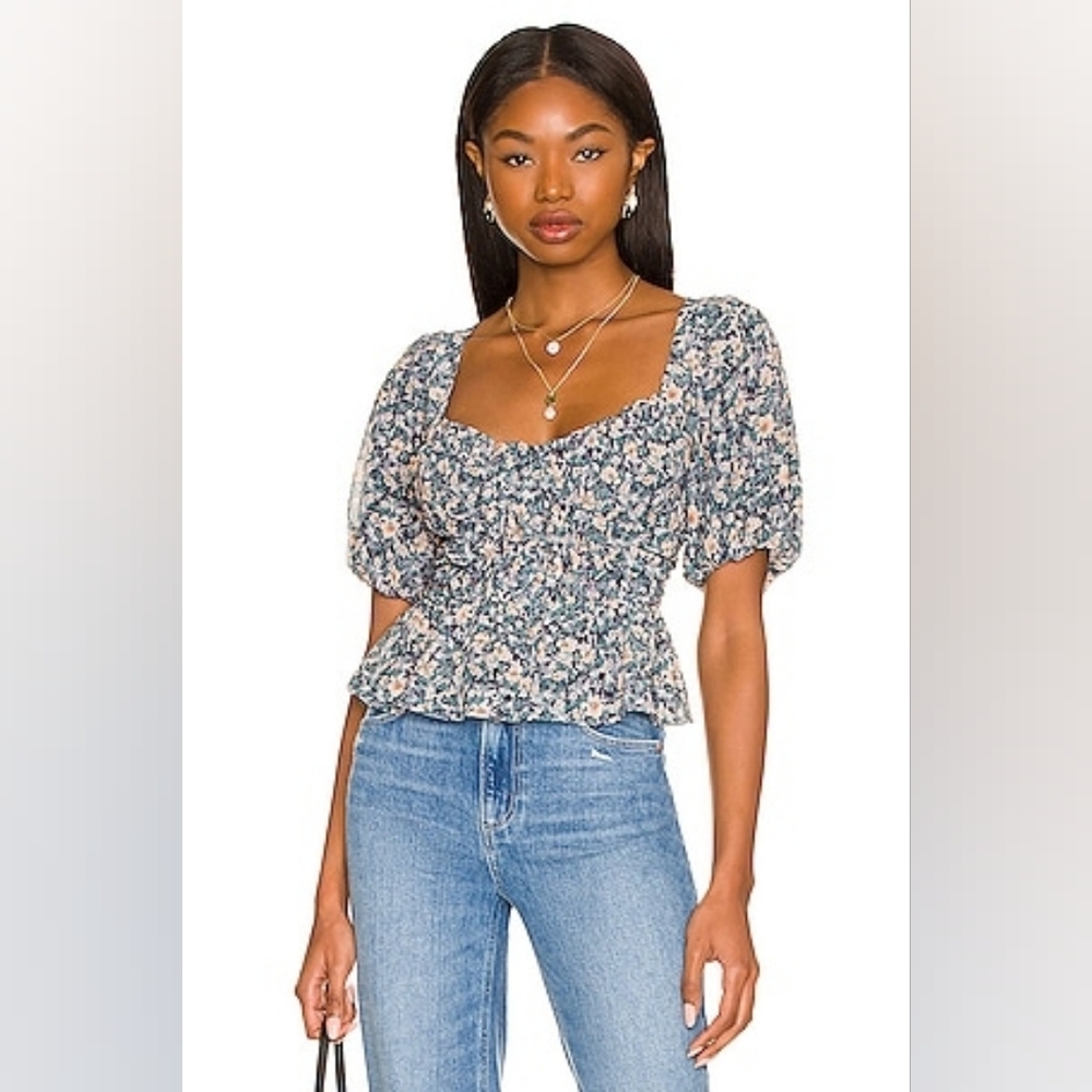 ASTR the Label Revolve Clairemont Floral Puff Sleeve Peplum Top, Size Medium